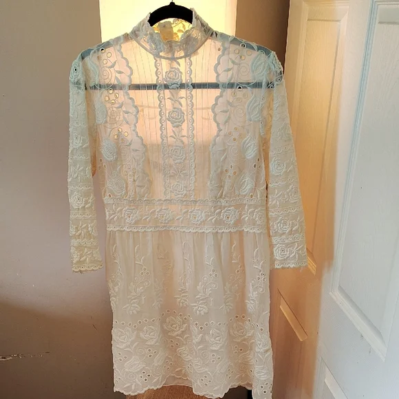 Marc Jacobs Cream Long Sleeve Sheath Dress